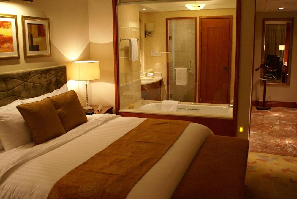 New Century Grand Hotel Kaifeng Exterior photo
