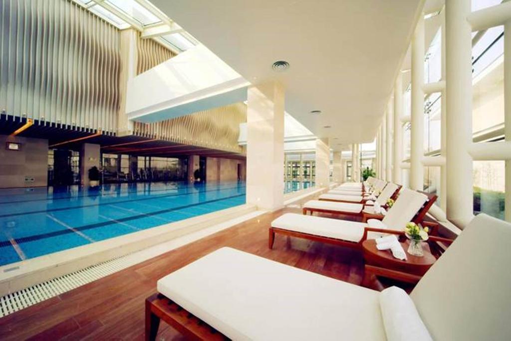 New Century Grand Hotel Kaifeng Exterior photo
