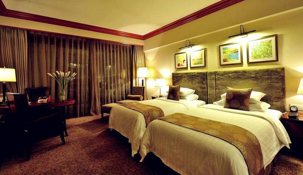 New Century Grand Hotel Kaifeng Exterior photo