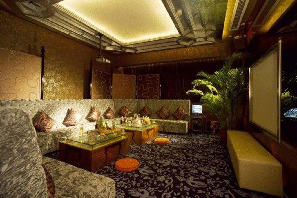 New Century Grand Hotel Kaifeng Exterior photo