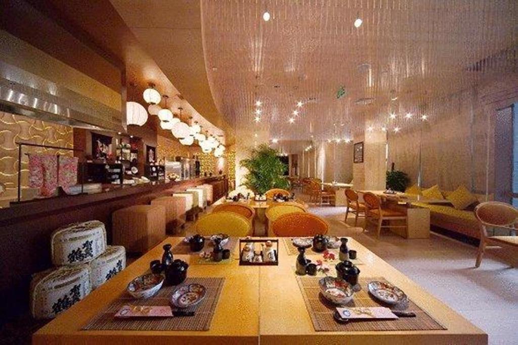 New Century Grand Hotel Kaifeng Exterior photo